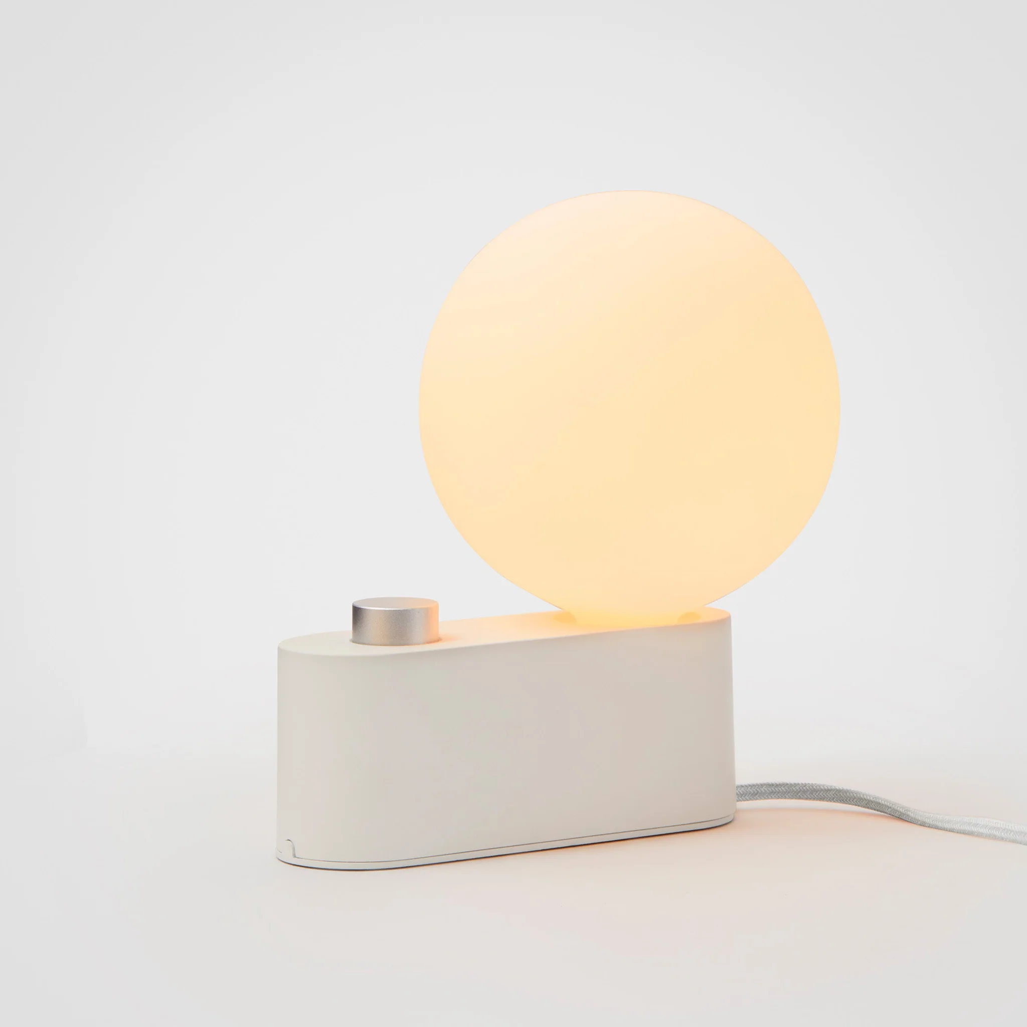 Alumina Multi-Use Lamp in Chalk - Image 9