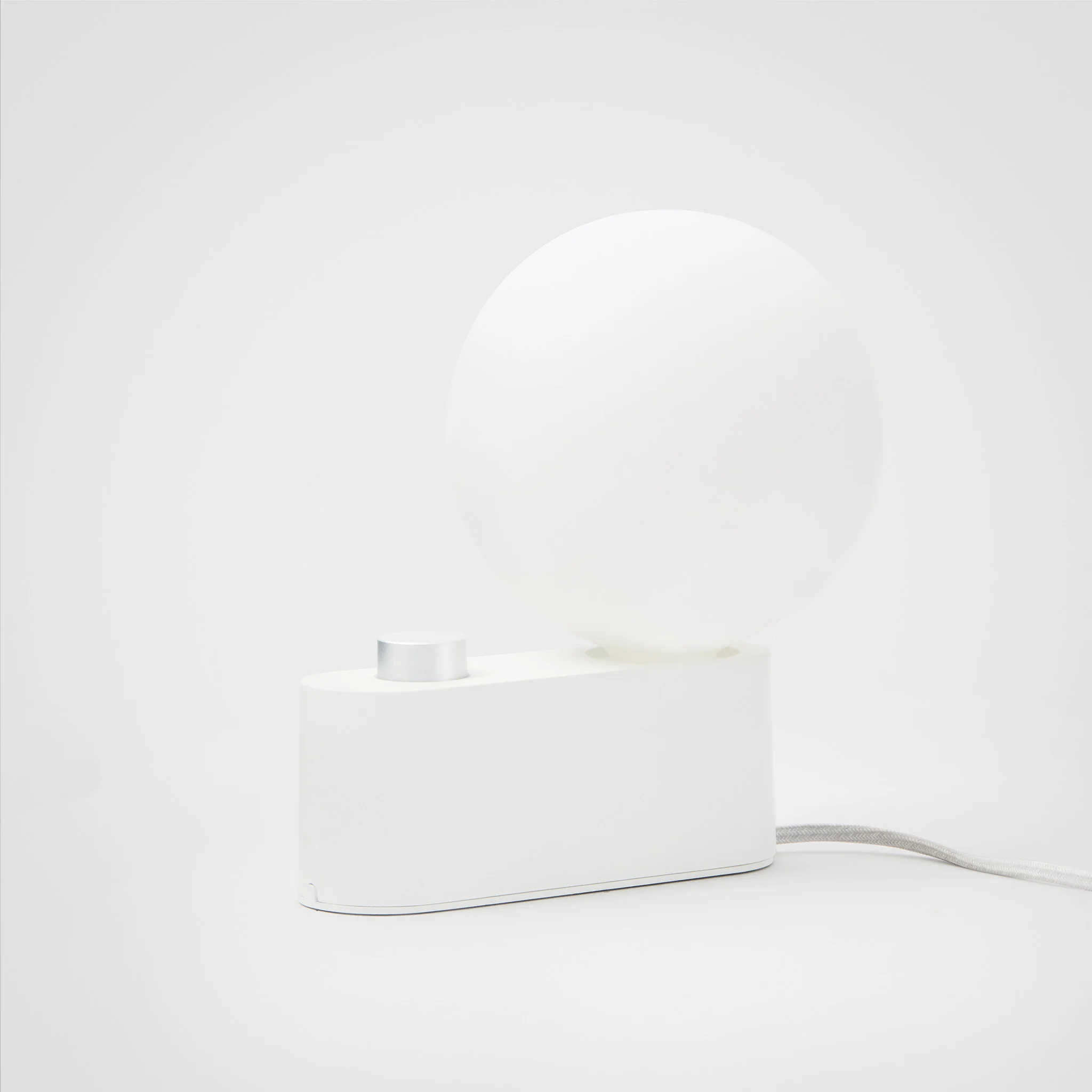 Alumina Multi-Use Lamp in Chalk - Image 10