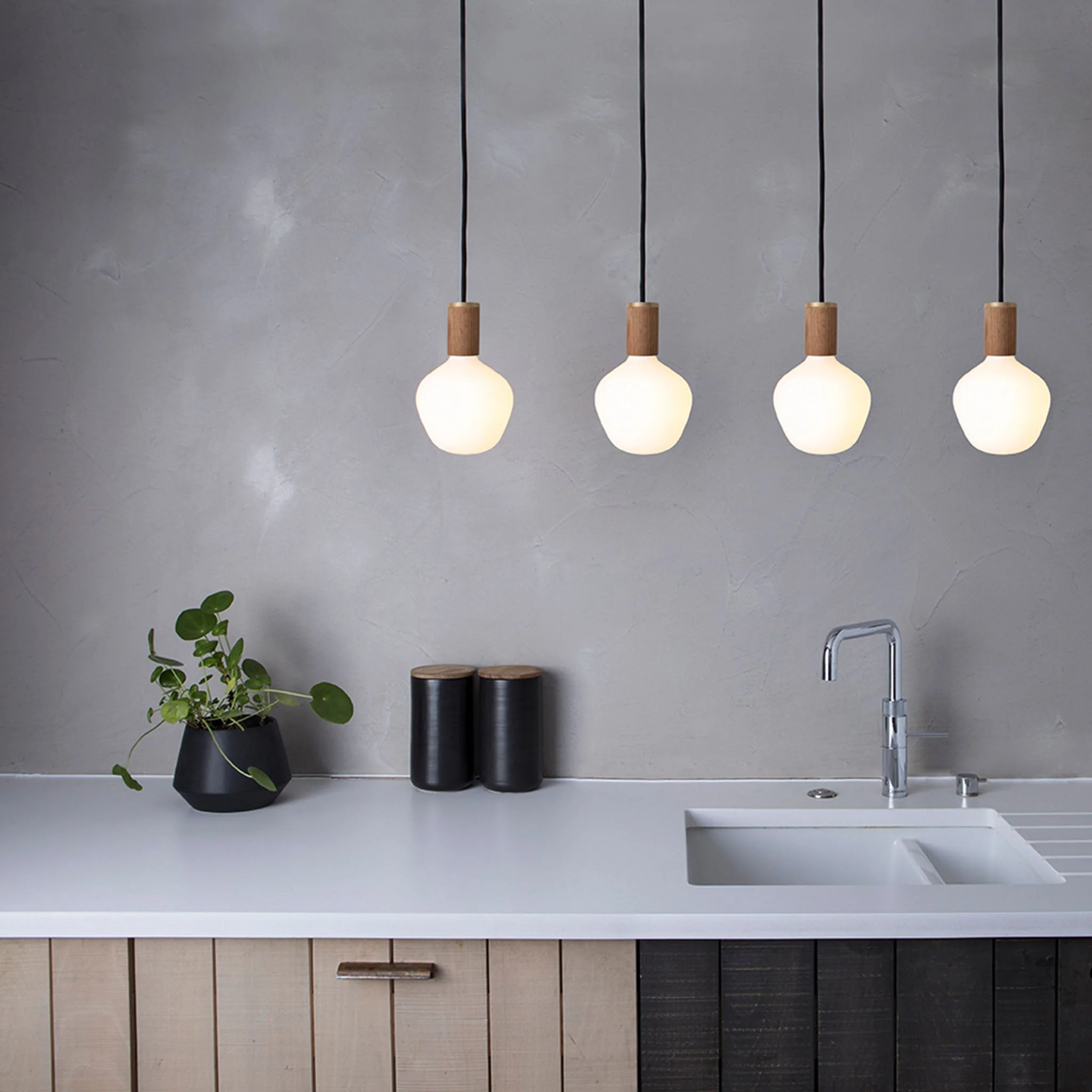 Enno Pendant Light in Brass - Image 3