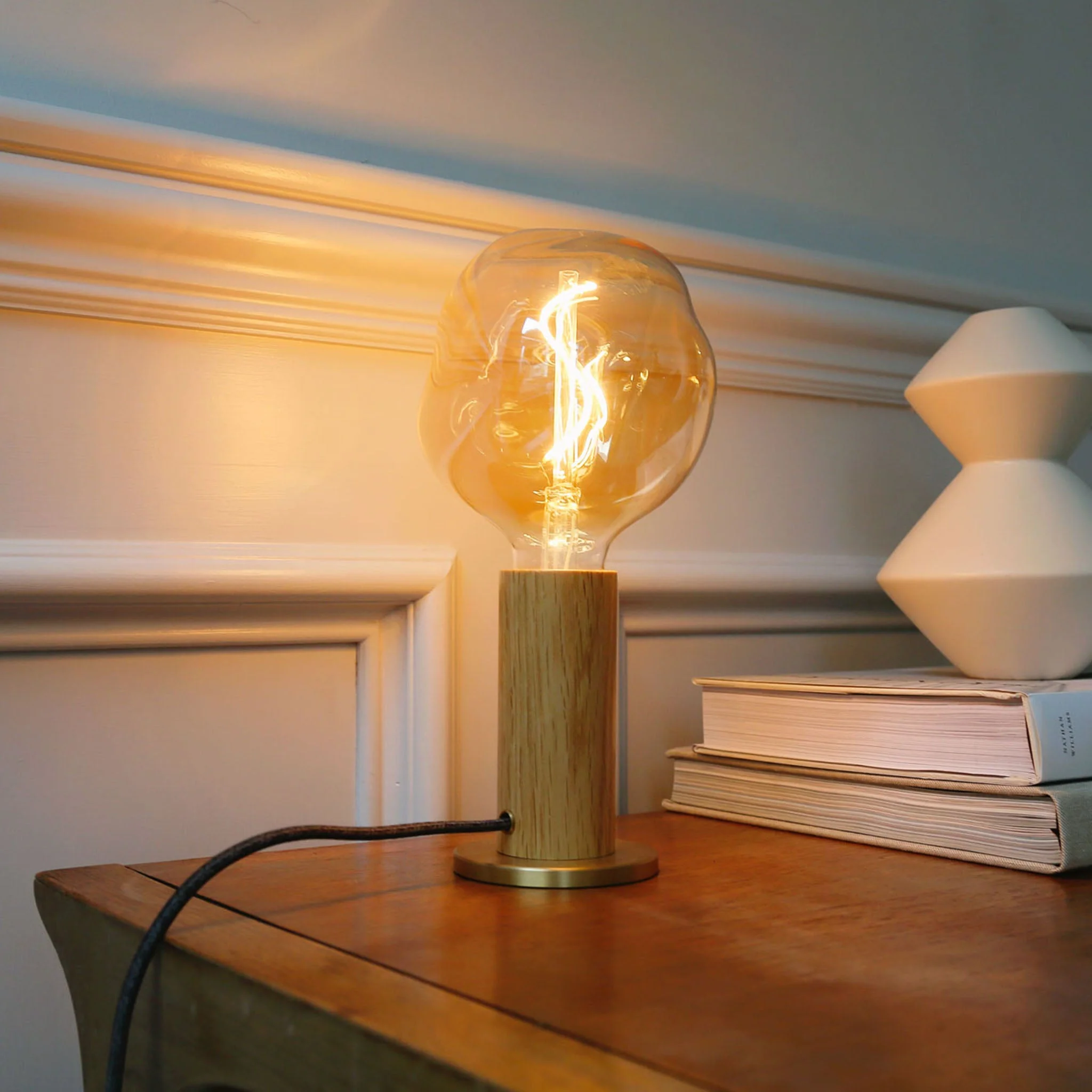 Knuckle Table Lamp in Oak + Voronoi I Set of 2 - Image 3