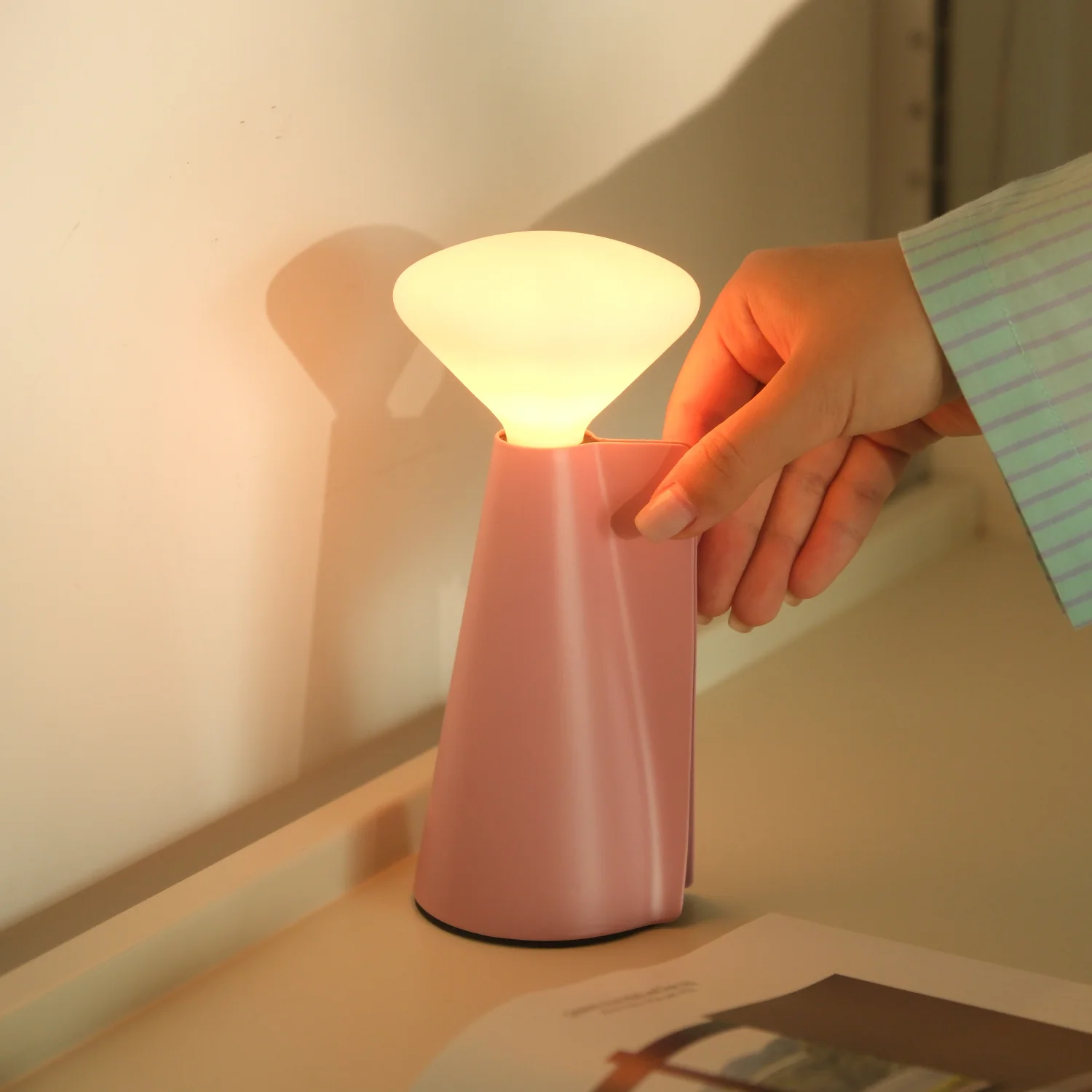 Mantle Portable Lamp in Peony Pink - Image 5