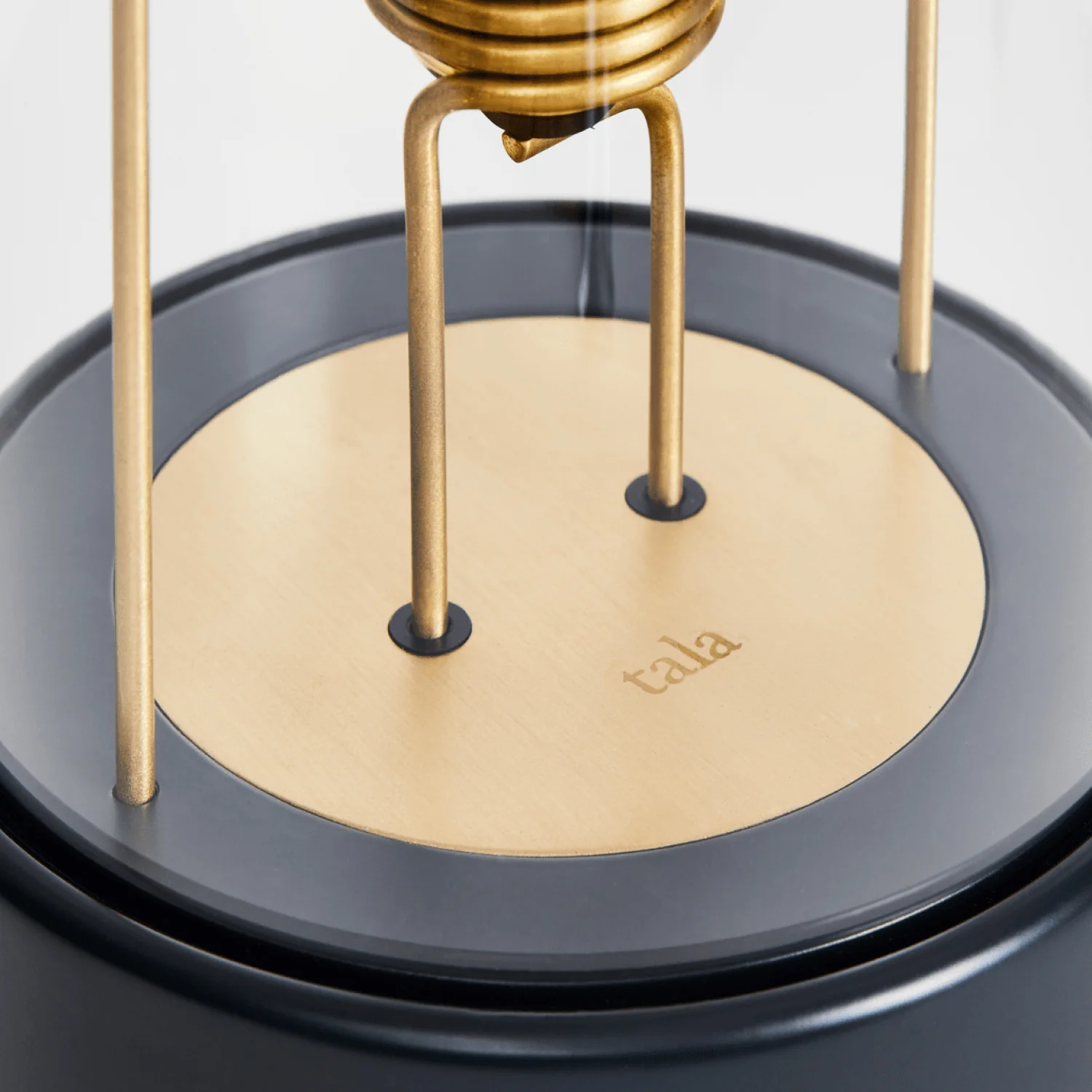 The Muse 2.0 Portable Lamp in Hackles Black - Image 9